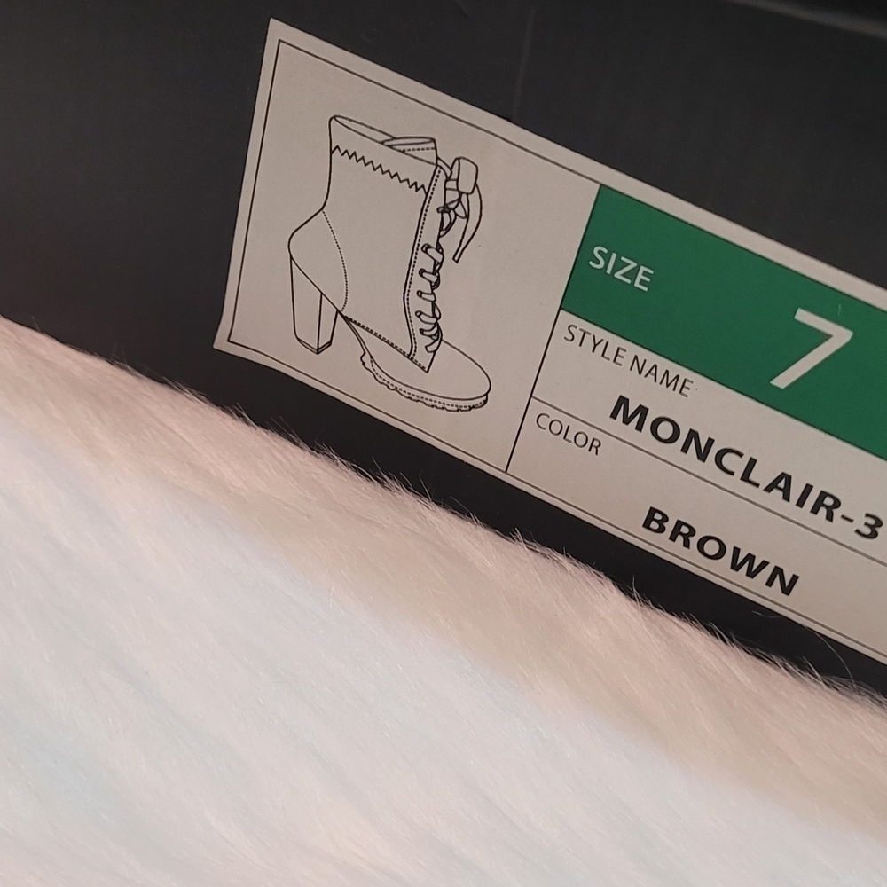 Boots - Picture 3 of 4